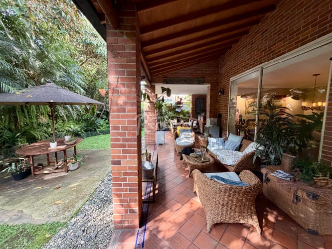 Casa de 3 alcobas en venta en Loma Benedictinos, Medellín, 350 m² · foto 15 de 16