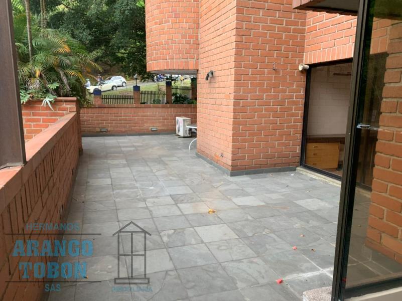 Apartamento en venta en El Poblado, Medellín · foto 12 de 23