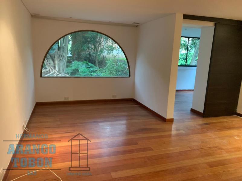 Apartamento en venta en El Poblado, Medellín · foto 16 de 23