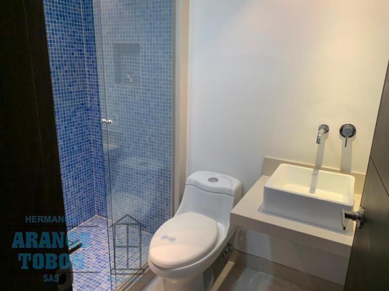 Apartamento en venta en El Poblado, Medellín · foto 20 de 23