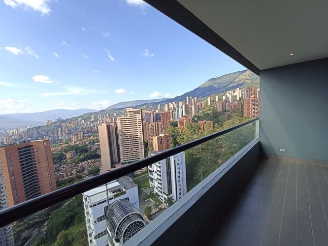 Apartaestudio en venta en Los Balsos, Medellín, 56 m² · foto 10 de 18