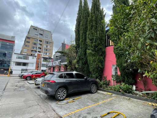 Casa en venta en Santa Paula, Bogotá · foto 3 de 19