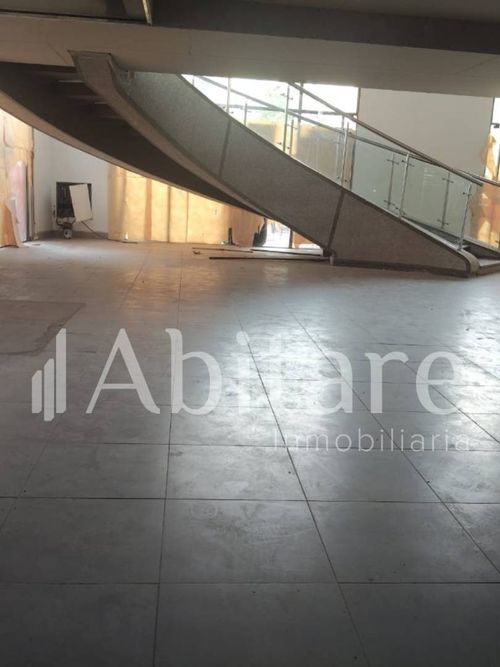 Local en arriendo en La Matuna, Cartagena, 576 m² · foto 2 de 11