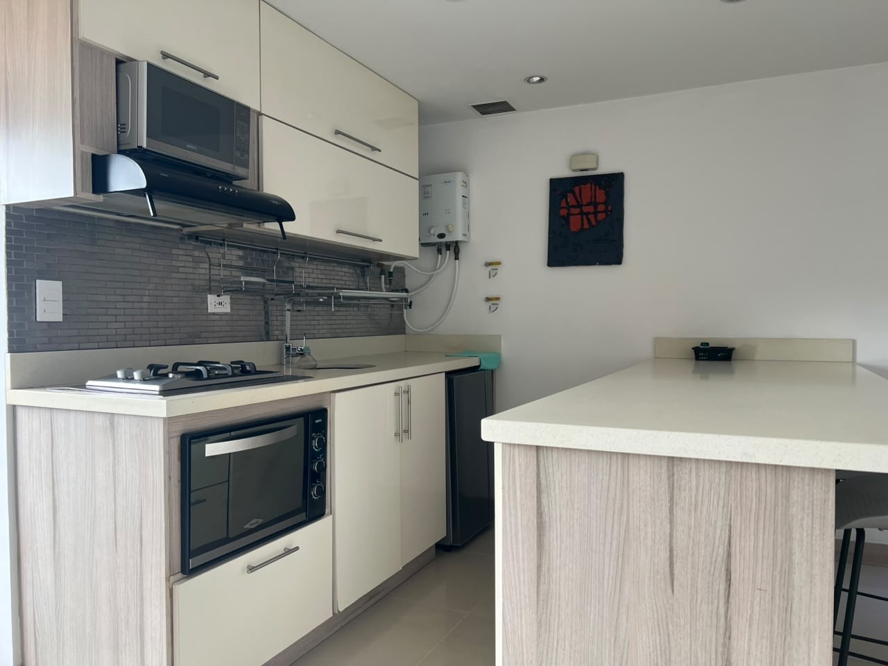Apartamento en venta en El Poblado, Medellín · foto 7 de 16