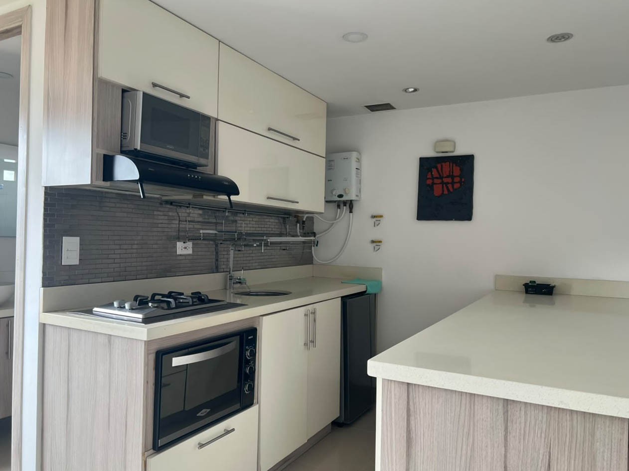 Apartamento en venta en El Poblado, Medellín · foto 6 de 16