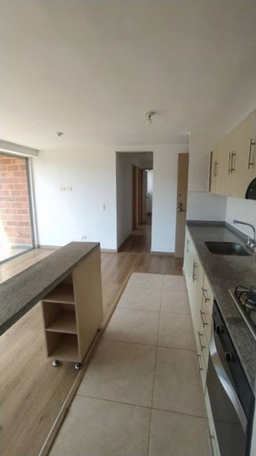 Apartamento de 3 alcobas en arriendo en San Remo, Sabaneta, 72 m² · foto 3 de 14