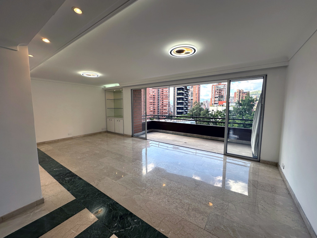 Apartamento en Arriendo en El Poblado, Medellín