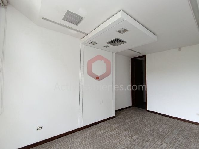 Local en arriendo en El Poblado, Medellín, 203 m² · foto 10 de 19