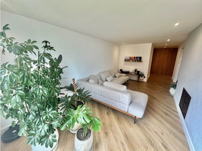 Apartamento de 3 alcobas en venta en Chicó Reservado, Bogotá, 160 m² · foto 3 de 12