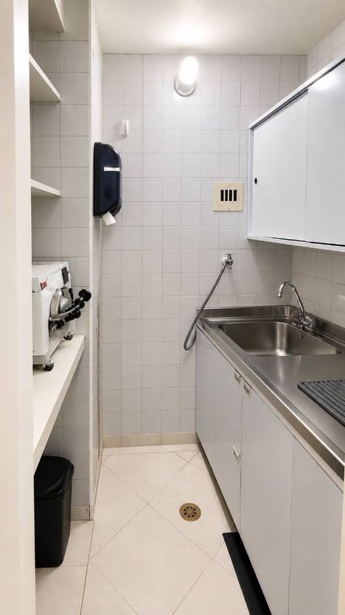 Consultorio en arriendo en Villa Nueva, Medellín, 38 m² · foto 4 de 4