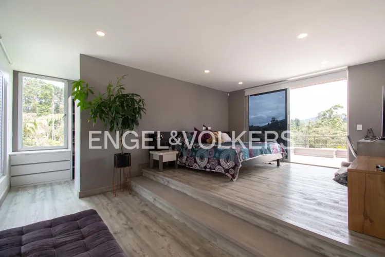 Casa de 4 alcobas en venta en Las Palmas, Envigado, 910 m² · foto 15 de 23