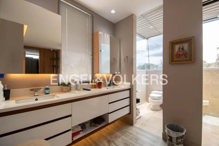 Casa de 4 alcobas en venta en Las Palmas, Envigado, 910 m² · foto 12 de 23