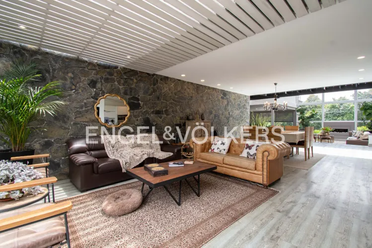 Casa de 4 alcobas en venta en Las Palmas, Envigado, 910 m² · foto 8 de 23