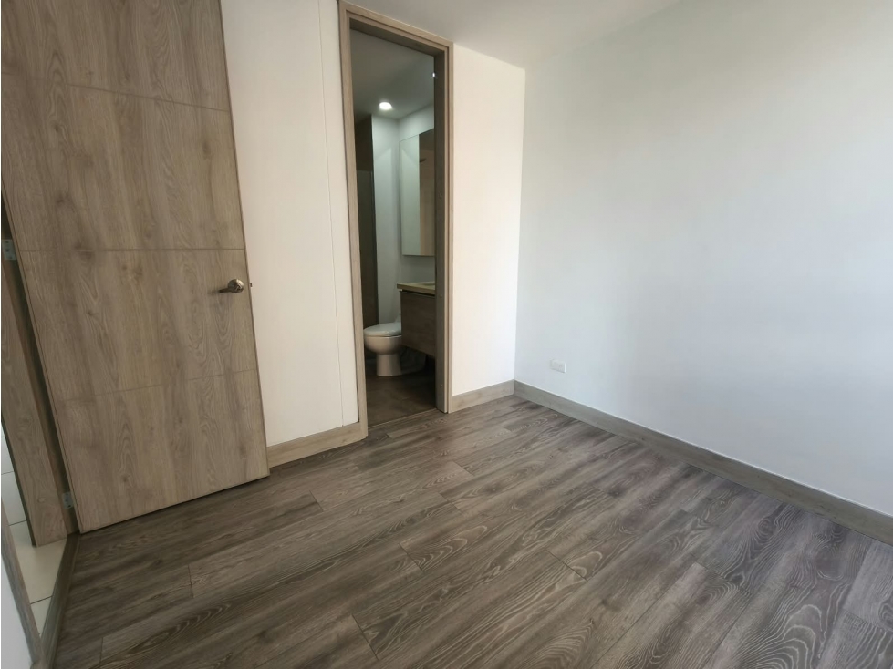 Apartamento en venta en Loma Del Esmeraldal, Envigado · foto 17 de 24