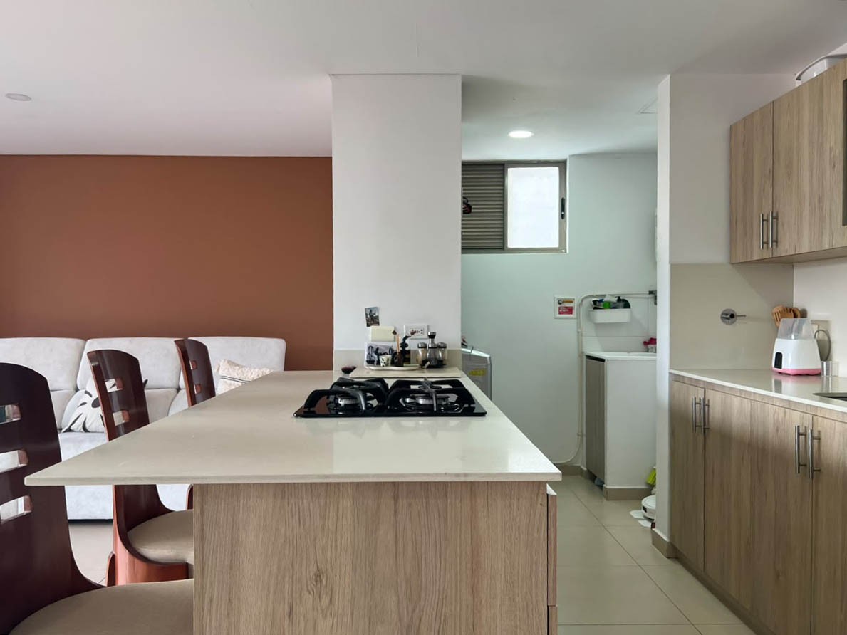 Apartamento en venta en Loma Del Esmeraldal, Envigado · foto 4 de 14