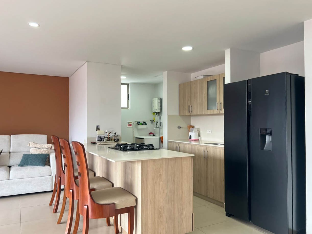 Apartamento en venta en Loma Del Esmeraldal, Envigado · foto 6 de 14