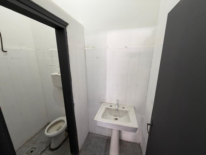 Muy Lindo Local Comercial M.c. Martinez Y Colonia 7,50 M Frente 55 M2 Impecable · Foto 7