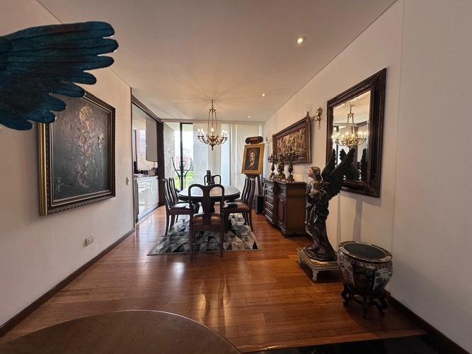 Apartamento de 3 alcobas en arriendo en El Poblado, Medellín, 192 m² · foto 2 de 19
