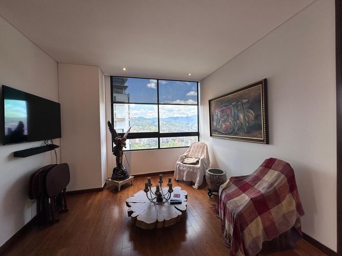 Apartamento de 3 alcobas en arriendo en El Poblado, Medellín, 192 m² · foto 10 de 19