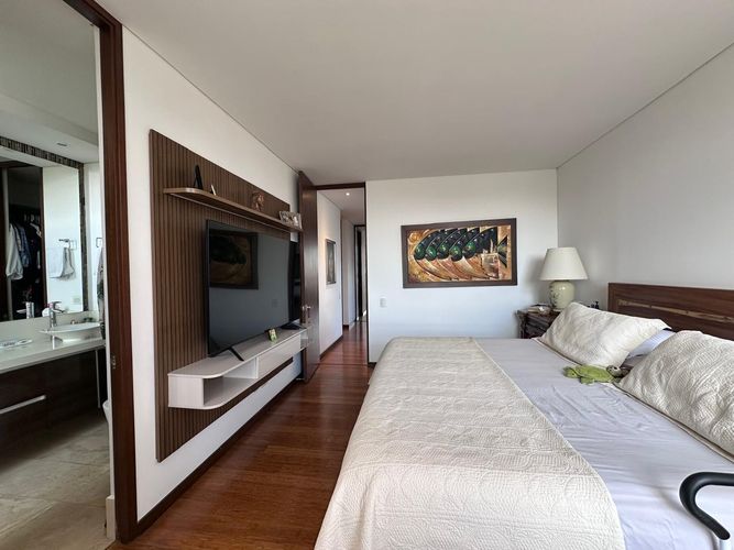 Apartamento de 3 alcobas en arriendo en El Poblado, Medellín, 192 m² · foto 12 de 19