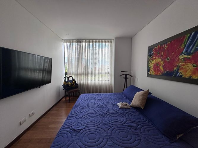 Apartamento de 3 alcobas en arriendo en El Poblado, Medellín, 192 m² · foto 13 de 19