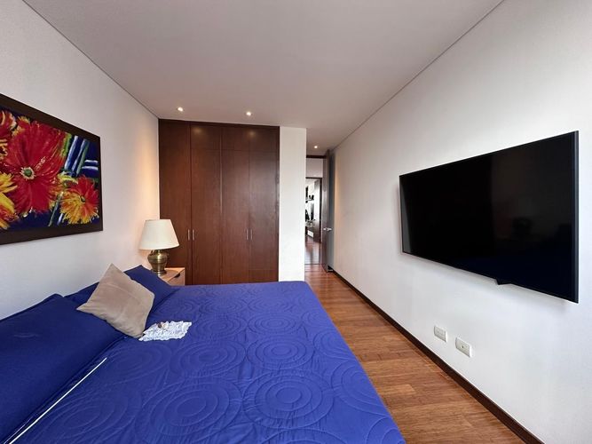Apartamento de 3 alcobas en arriendo en El Poblado, Medellín, 192 m² · foto 14 de 19