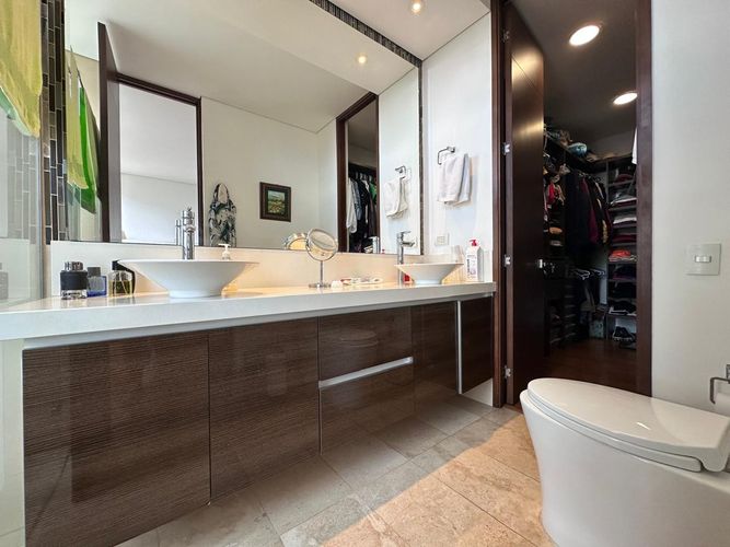 Apartamento de 3 alcobas en arriendo en El Poblado, Medellín, 192 m² · foto 17 de 19