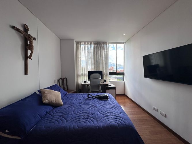 Apartamento de 3 alcobas en arriendo en El Poblado, Medellín, 192 m² · foto 16 de 19