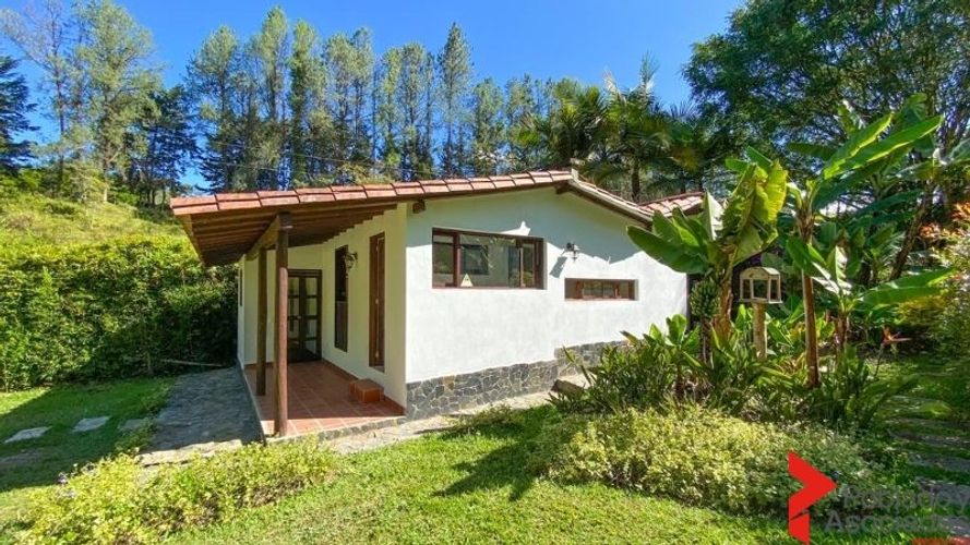 Casa de 2 alcobas en arriendo en Llano Grande, Guarne, 1570 m² · foto 3 de 23