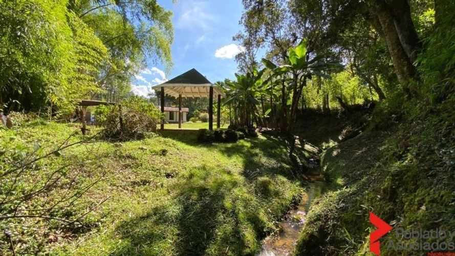 Casa de 2 alcobas en arriendo en Llano Grande, Guarne, 1570 m² · foto 22 de 23