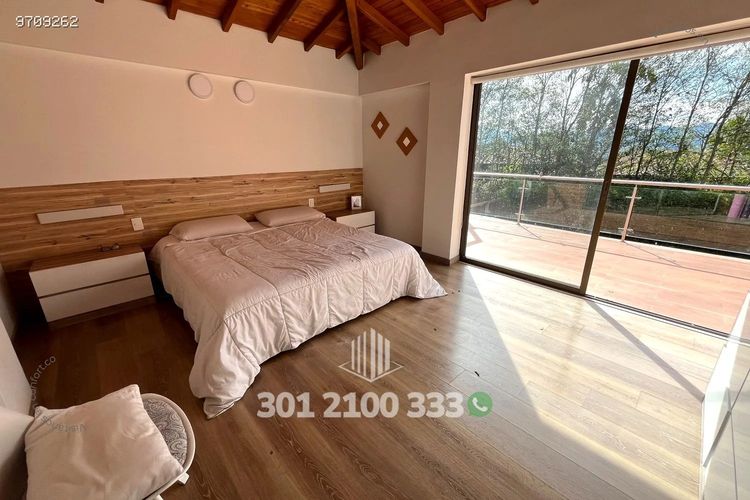 Casa de 3 alcobas en arriendo en San Sebastian, Envigado, 250 m² · foto 16 de 24