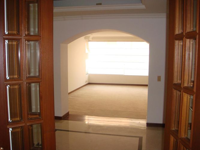 Apartamento de 3 alcobas en arriendo en Chicó Navarra, Bogotá, 275 m² · foto 4 de 5