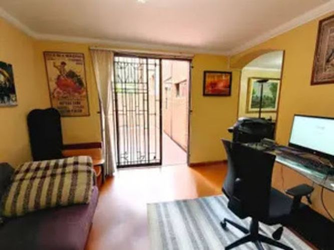 Apartamento de 2 alcobas en venta en La Salle, Bogotá, 165 m² · foto 4 de 7