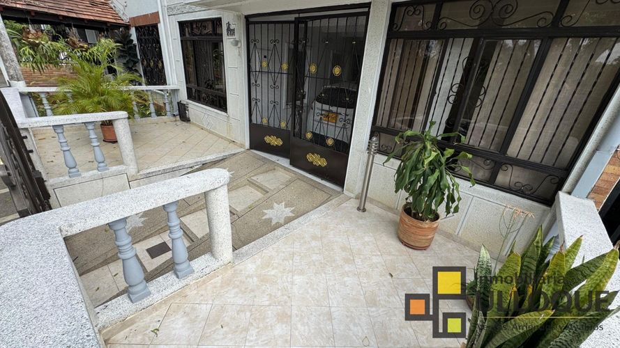 Casa de 6 alcobas en venta en Fontana, Bucaramanga, 283 m² · foto 21 de 24