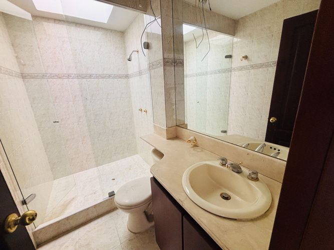 Casa de 4 alcobas en venta en San Jose De Bavaria, Bogotá, 250 m² · foto 17 de 19