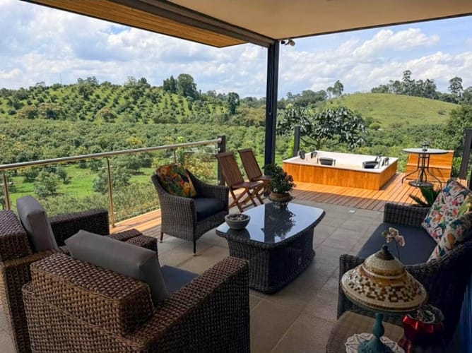 Casa de 3 alcobas en venta en Llano Grande, Rionegro, 278 m² · foto 4 de 16