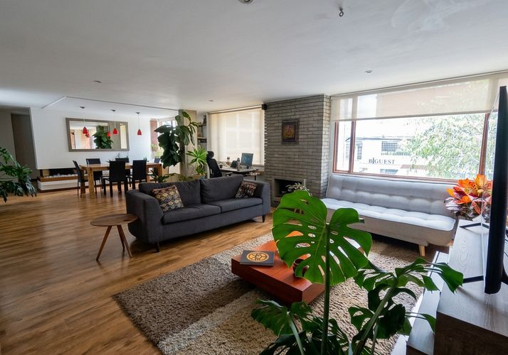 Apartamento de 2 alcobas en venta en Chico Norte, Bogotá, 135 m² · foto 3 de 18