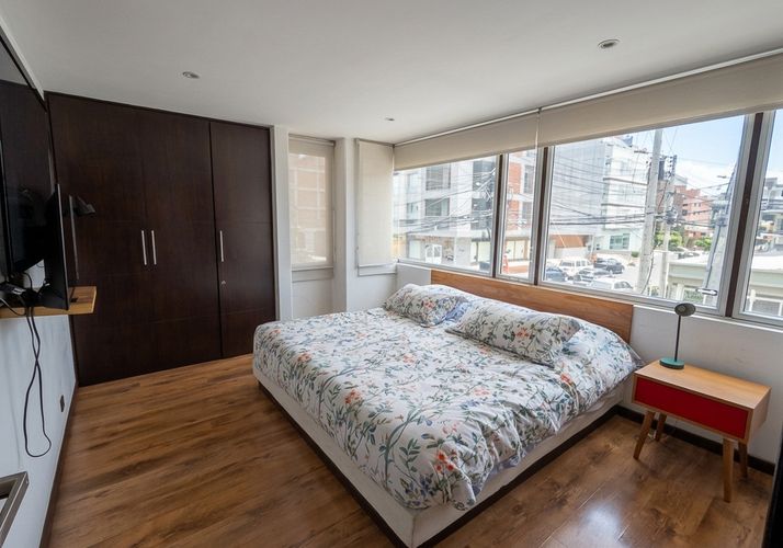 Apartamento de 2 alcobas en venta en Chico Norte, Bogotá, 135 m² · foto 10 de 18
