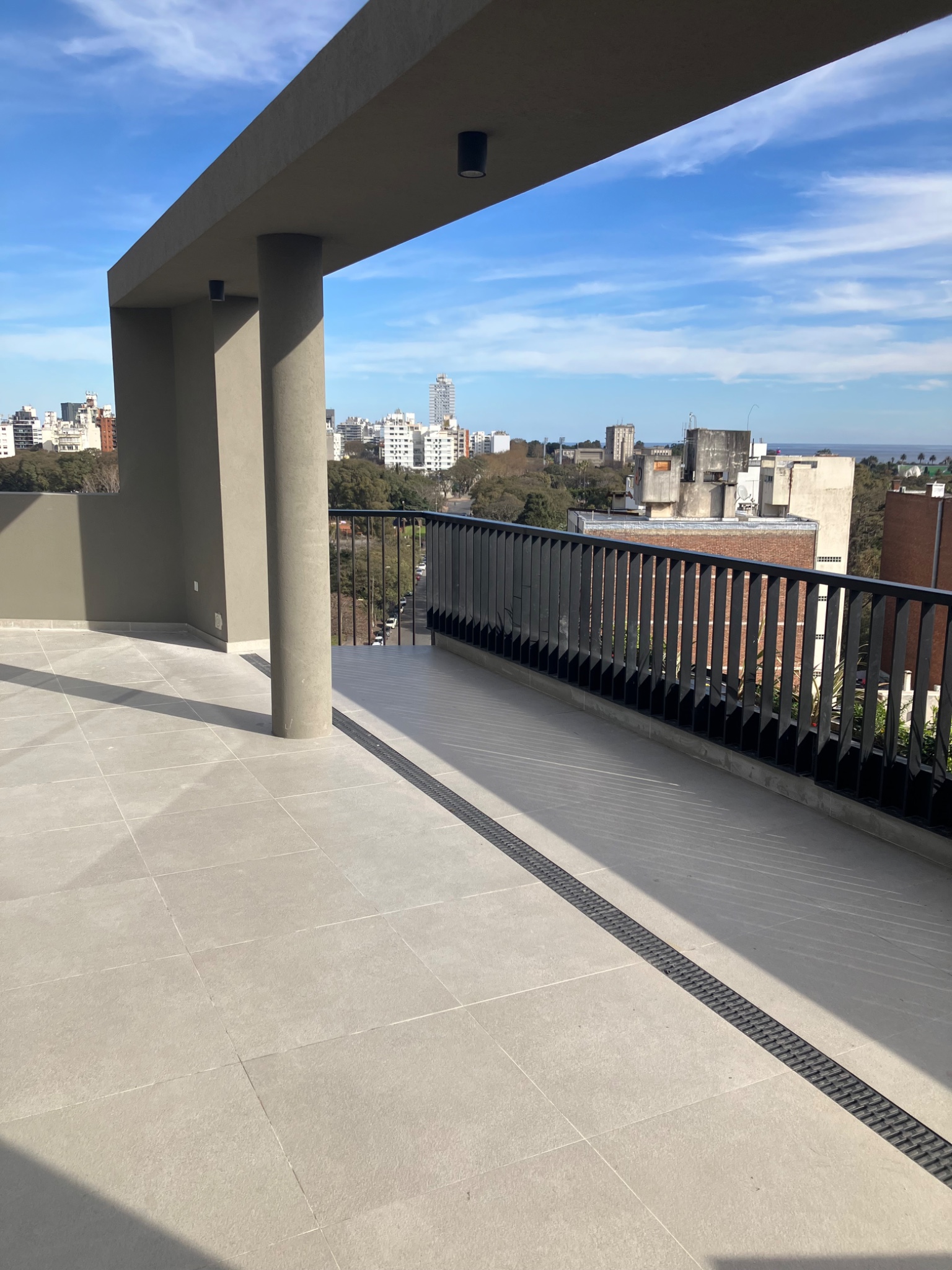 PENTHOUSE EN ALQUILER, 1 DORMITORIO CON TERRAZA Y PARRILLERO!! · Foto 11