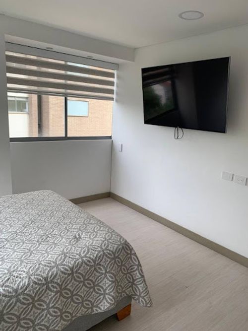 Apartamento de 3 alcobas en arriendo en Castropol, Medellín, 111 m² · foto 5 de 24