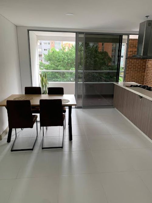 Apartamento de 3 alcobas en arriendo en Castropol, Medellín, 111 m² · foto 15 de 24