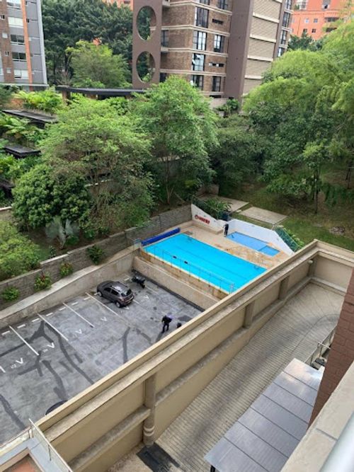 Apartamento de 3 alcobas en arriendo en Castropol, Medellín, 111 m² · foto 18 de 24