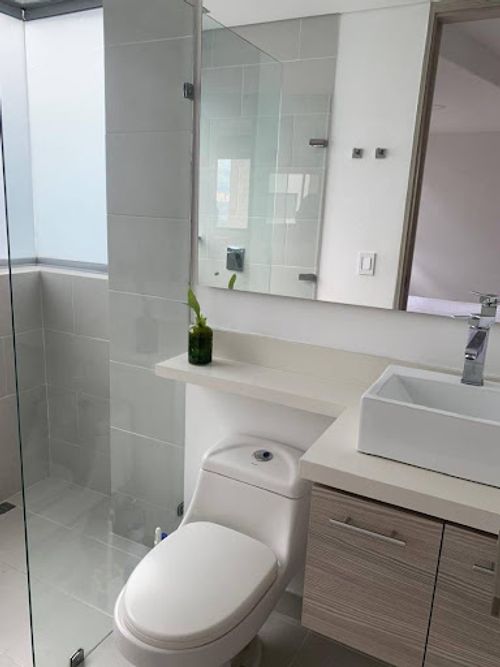 Apartamento de 3 alcobas en arriendo en Castropol, Medellín, 111 m² · foto 21 de 24