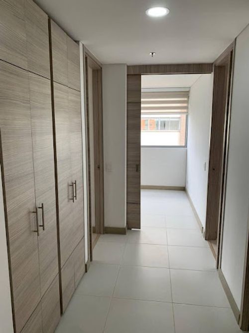 Apartamento de 3 alcobas en arriendo en Castropol, Medellín, 111 m² · foto 24 de 24