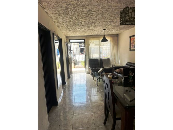 Casa de 4 alcobas en venta en Industrial, Cali, 124 m² · foto 11 de 20