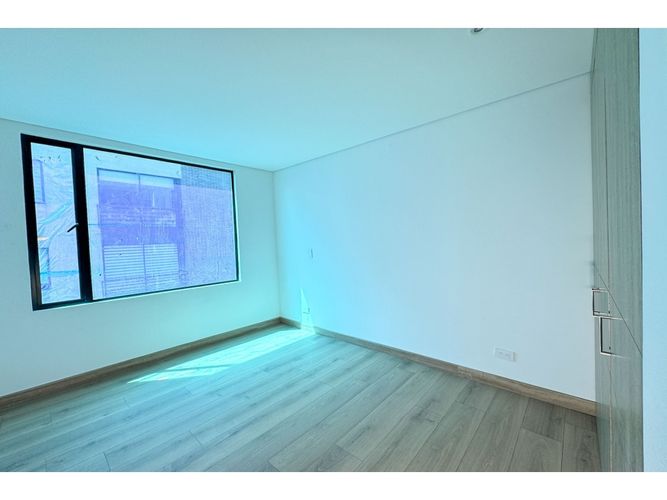 Apartamento de 2 alcobas en venta en Santa Barbara Occidental, Bogotá, 87 m² · foto 7 de 13