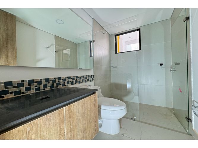 Apartamento de 2 alcobas en venta en Santa Barbara Occidental, Bogotá, 87 m² · foto 13 de 13
