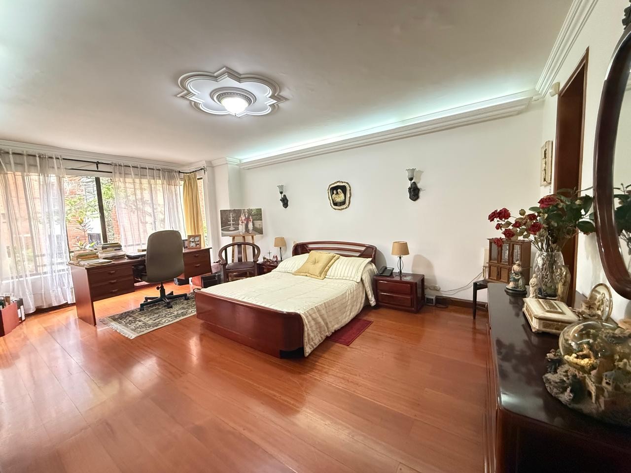 Apartamento en venta en El Poblado, Medellín · foto 7 de 24