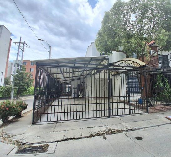 Casa de 2 alcobas en venta en Ub. Puertas Del Sol, Neiva, 133 m² · foto 2 de 14