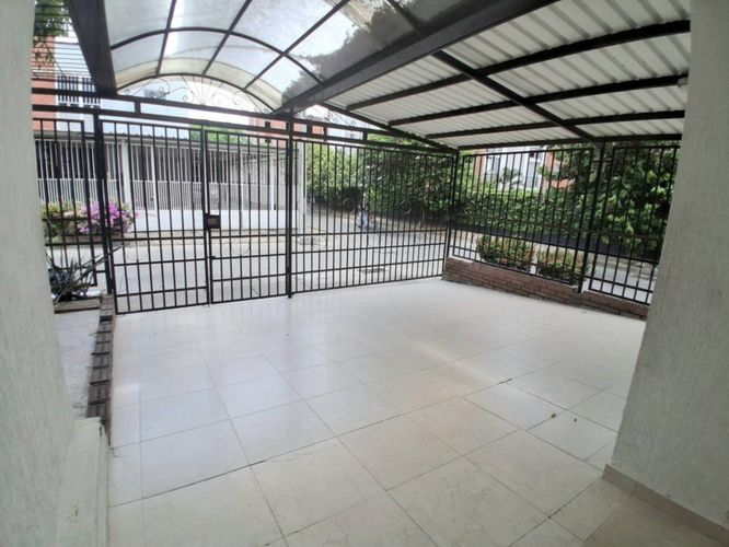 Casa de 2 alcobas en venta en Ub. Puertas Del Sol, Neiva, 133 m² · foto 6 de 14
